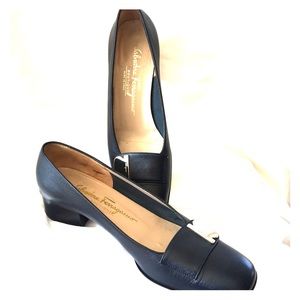 Salvatore Ferragamo blue leather pumps